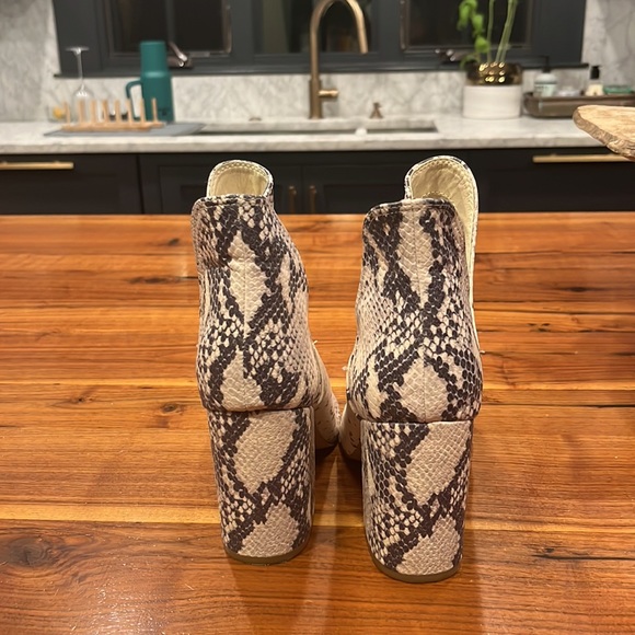 Steven madden snake print heels size 10 - Picture 3 of 6